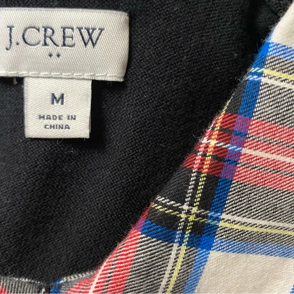 J. CREW TOP BLACK LONG SLEEVE TEE WHITE PLAID COLLAR HEM KEYHOLE BACK SIZE M